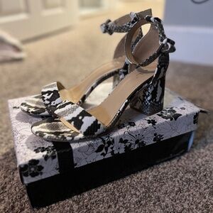 CL By Laundry Jody Sandal Size 7